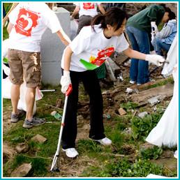 Give a gift that matters: a donation in your friend's name. Help one volunteer make a park or garden litter free. Includes a pair of gloves, a stabber, and garb